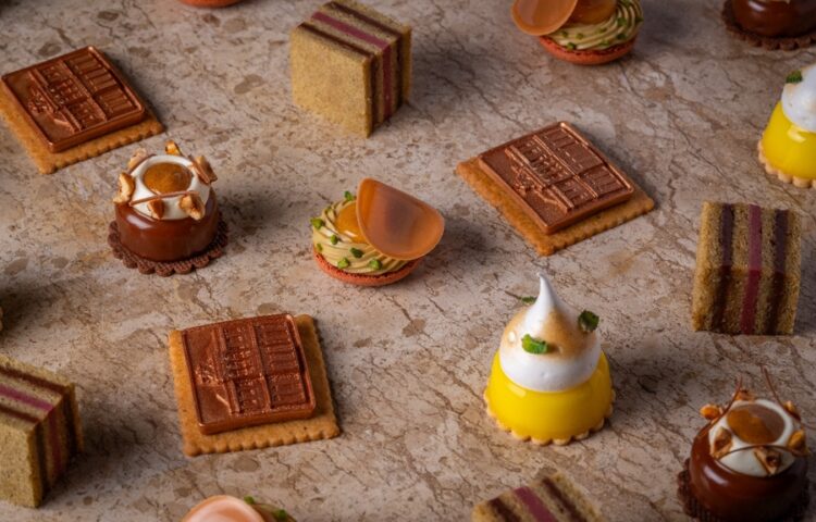 World Champion Pastry Chef Masanori Hata Presents Afternoon Tea at the Author's Lounge - TRAVELINDEX